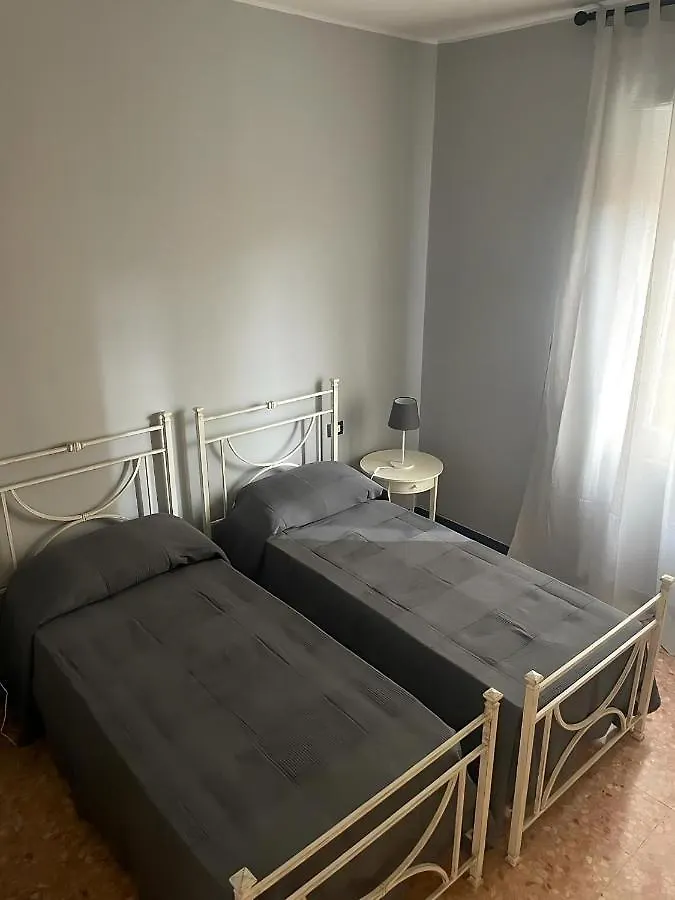 Maison D'Alby Levanto 0*,